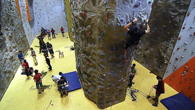 Kletterzentrum Písek LezeTop