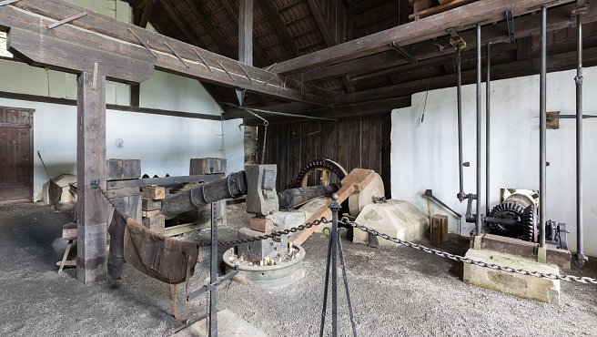 Bušek Hammer Mill