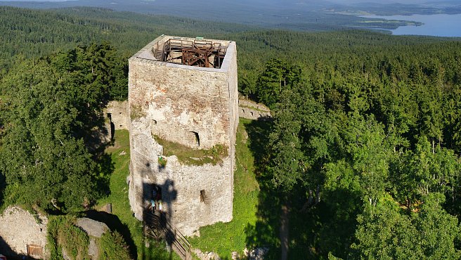 16. Vítkův Hrádek