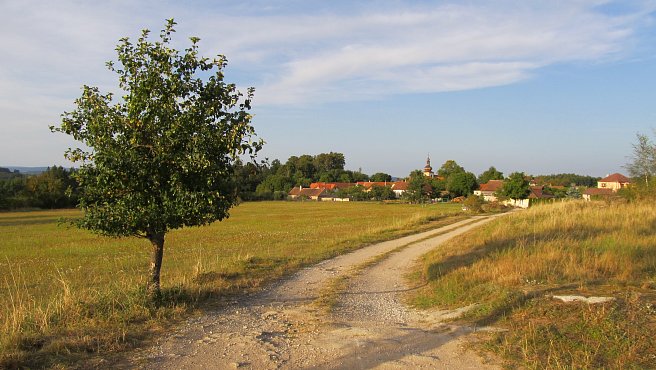 Okolím kadovského viklanu