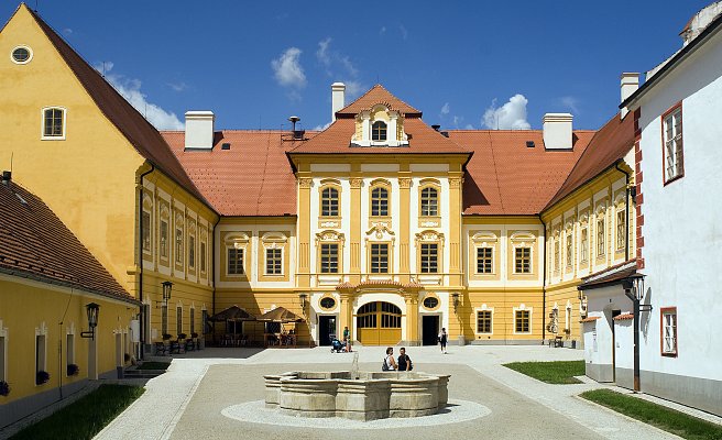 Kloster Borovany