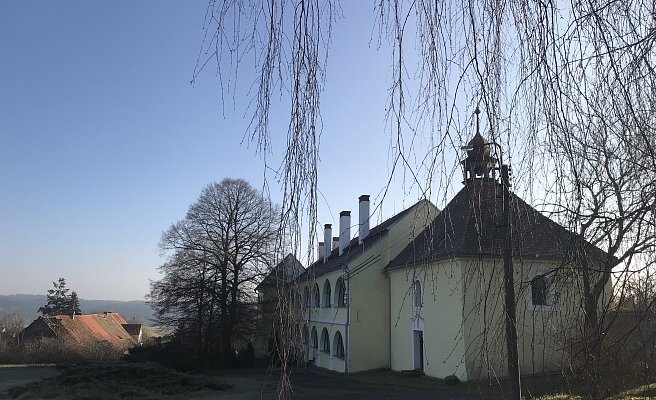 Dražíč Fortress - Castle of Youth