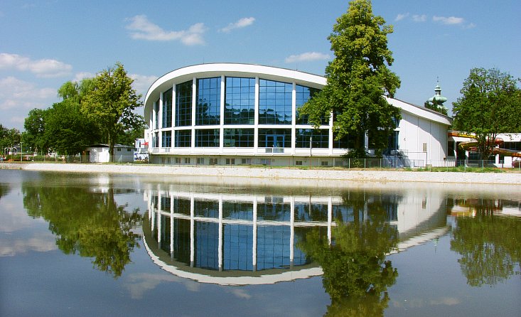 Plavecký stadion a letní plovárna České Budějovice