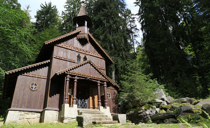 Kolem Stožecké kaple na Stožeckou skálu